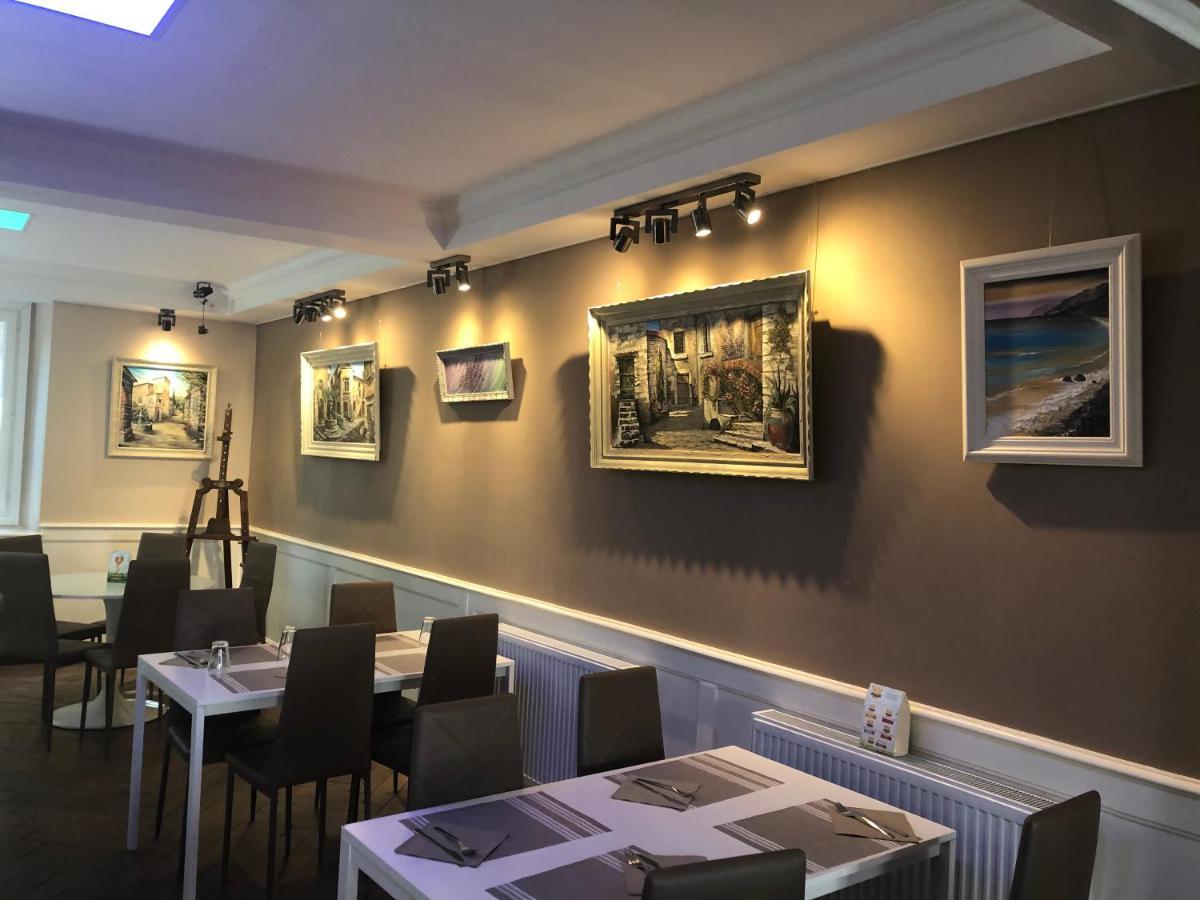 Hotel D'Artiste Pierrefontaine-les-Varans エクステリア 写真