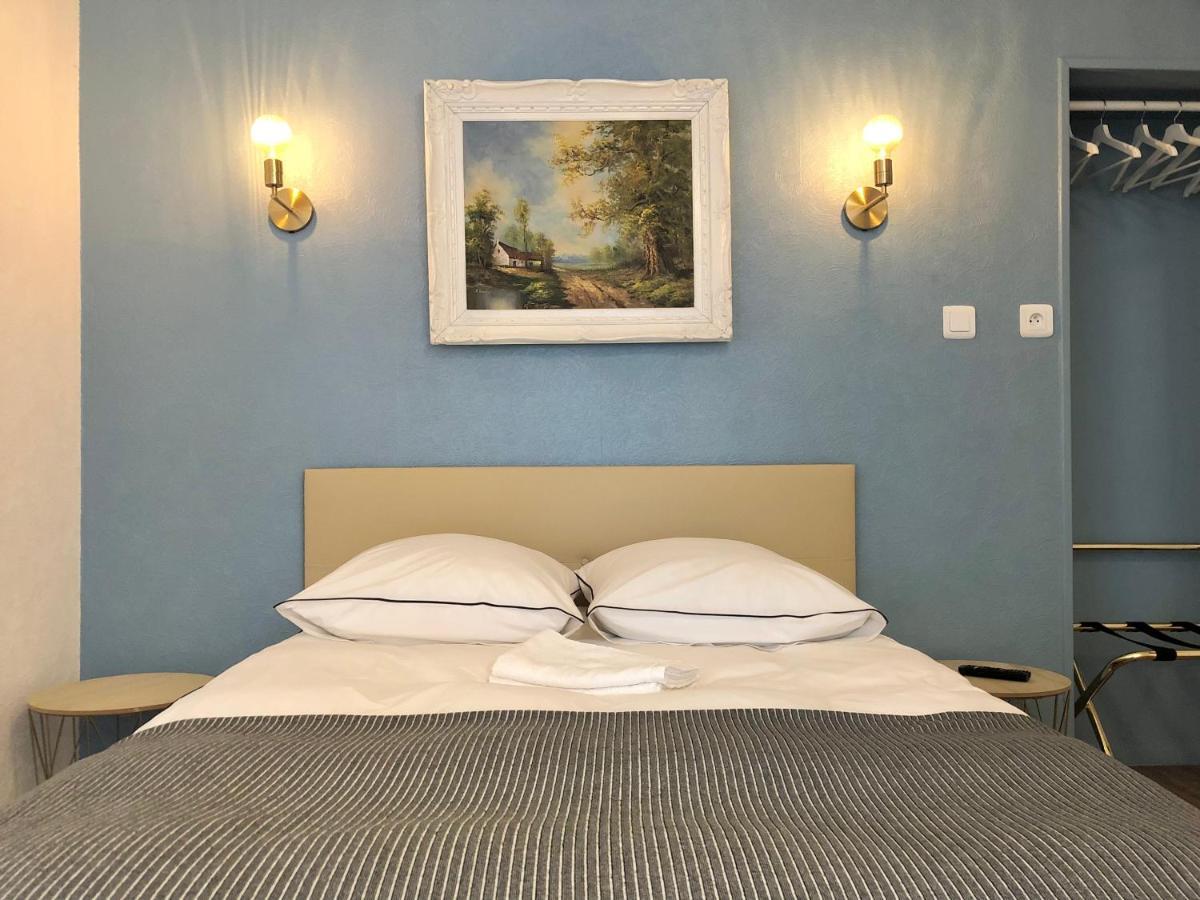 Hotel D'Artiste Pierrefontaine-les-Varans エクステリア 写真